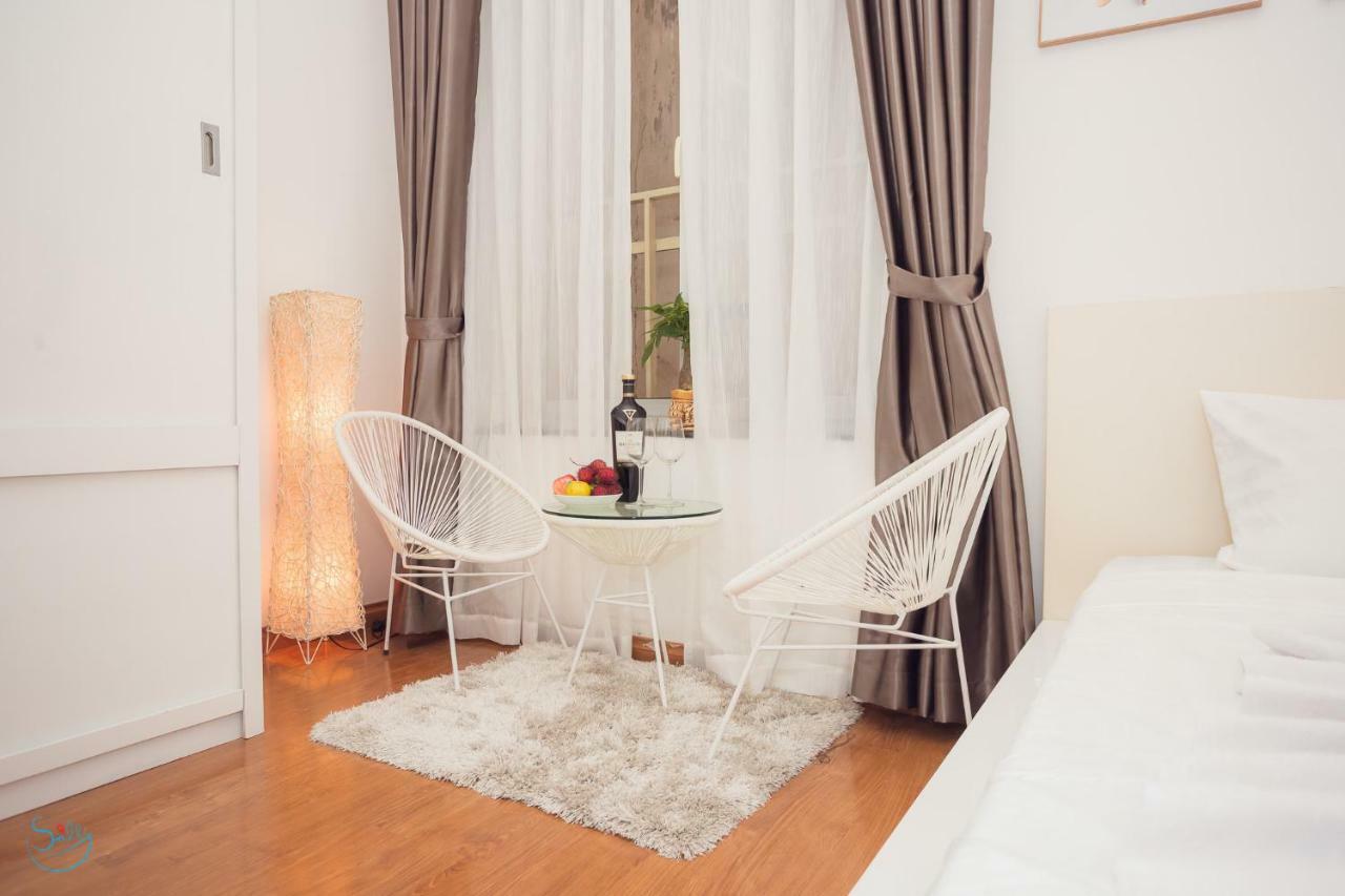Smile Homestay And